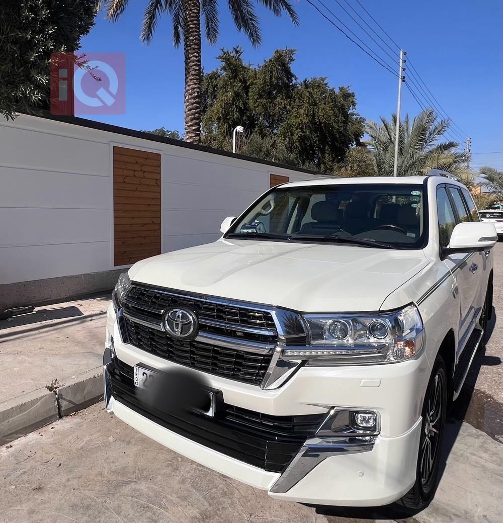 تويوتا لاندكروزر